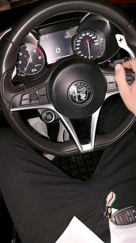 Usata Alfa Romeo Giulia Business 179 CV (131 kW) 2016 Blu/azzurro Berlina