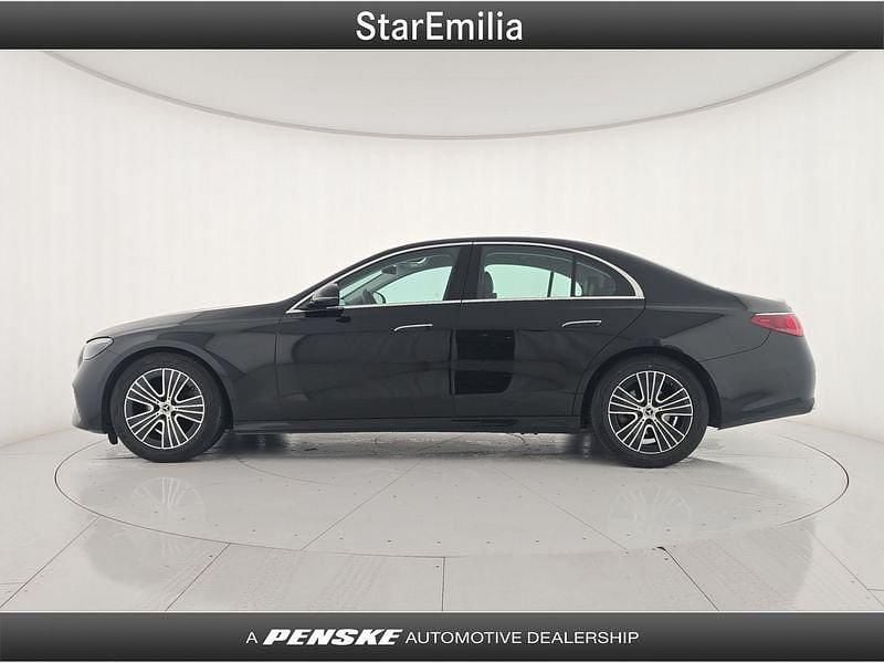 Usata Mercedes E200 Advanced 163 CV (119 kW) 2025 Nero Utilitaria