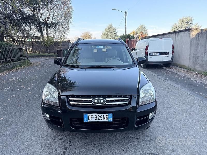 Nero Usata 2007 Kia Sportage Active SUV | 3700 € (Buon prezzo) - Immagine 1/4