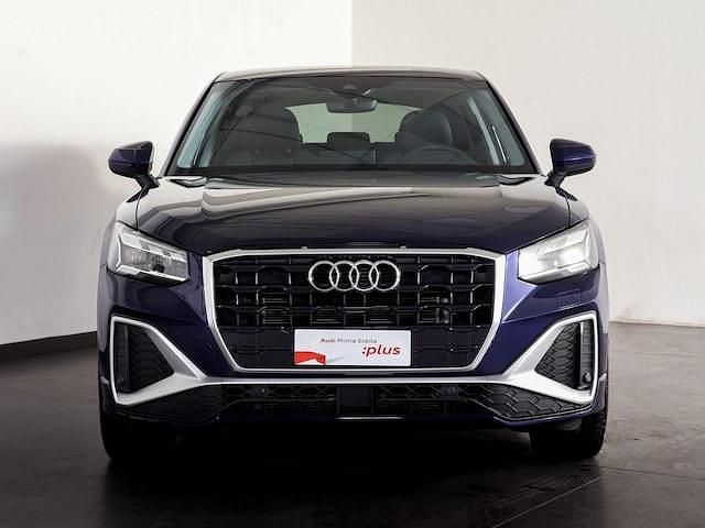Usata Audi Q2 S-Line 150 CV (110 kW) 2024 Blu navarra metallizzato SUV