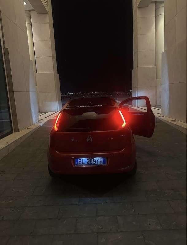 Usata Fiat Punto Evo 77 CV (56 kW) 2012 Utilitaria