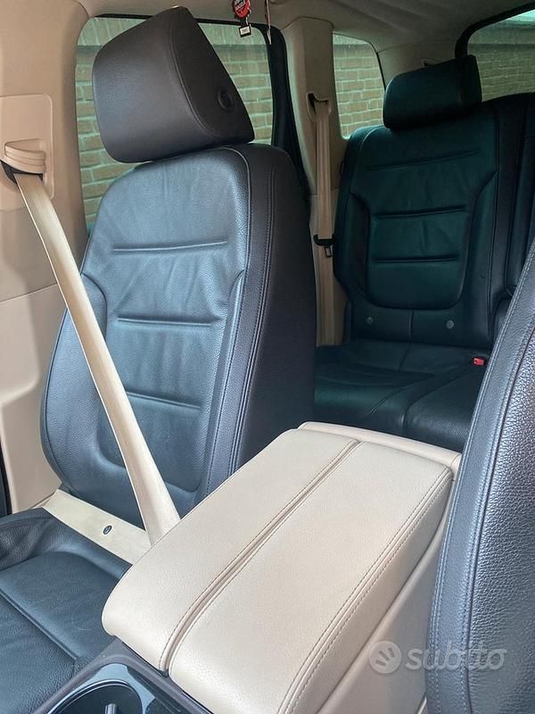 Usata VW Touareg 245 CV (180 kW) 2012 Blu SUV