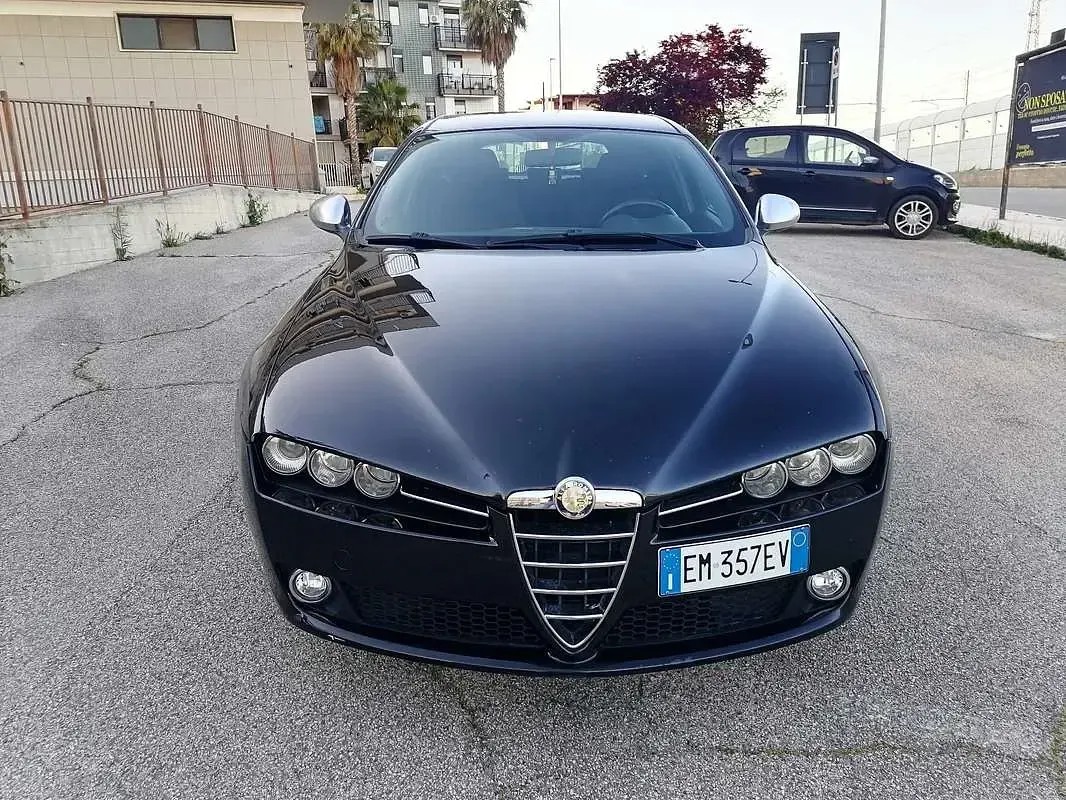 Usata Alfa Romeo 159 Distinctive 136 CV (100 kW) 2012 Nero Station wagon