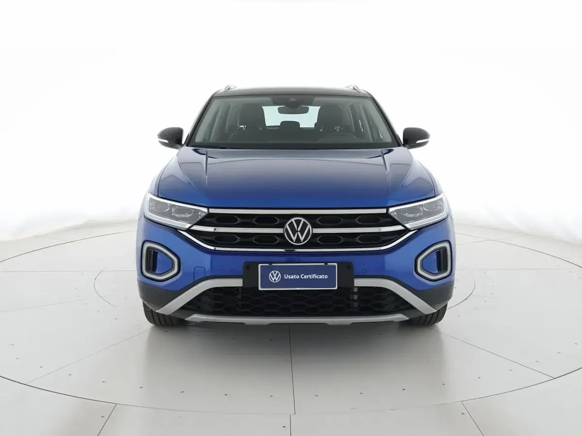 Usata VW T-Roc Style 150 CV (110 kW) 2023 Ravenna blue metallizzato nero SUV