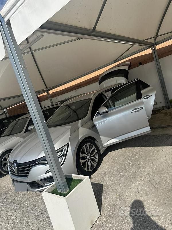 Usata Renault Talisman 131 CV (96 kW) 2017 Grigio Station wagon