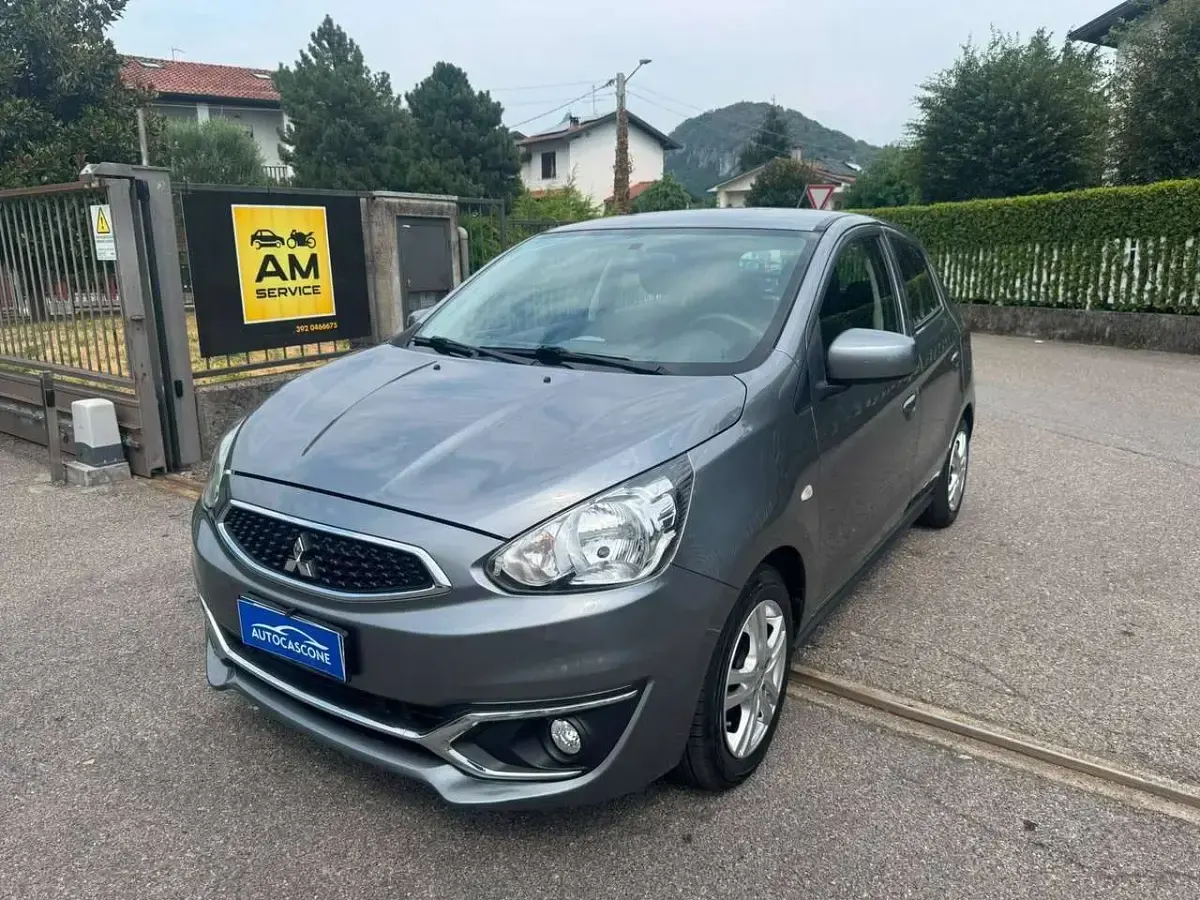 Usata Mitsubishi Space Star Invite 71 CV (52 kW) 2019 Grigio Utilitaria