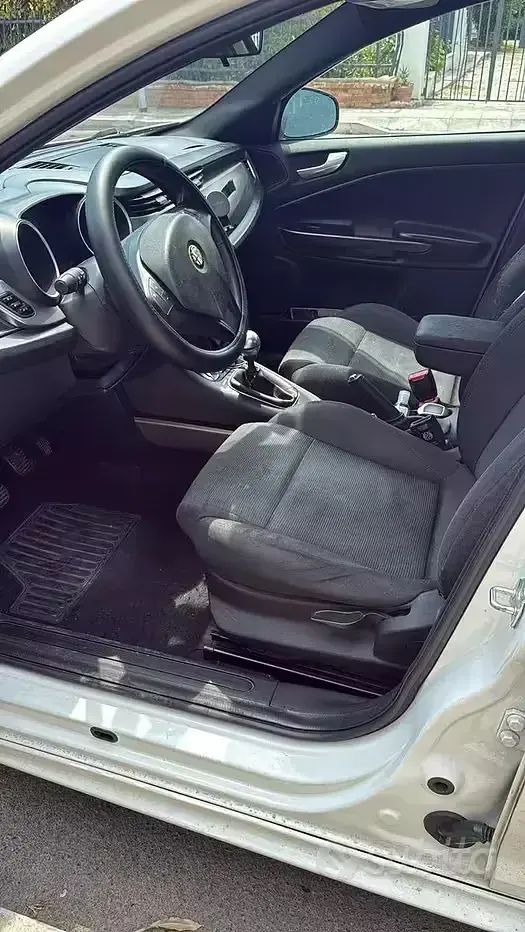 Usata Alfa Romeo Giulietta 120 CV (88 kW) 2013 Bianco Utilitaria