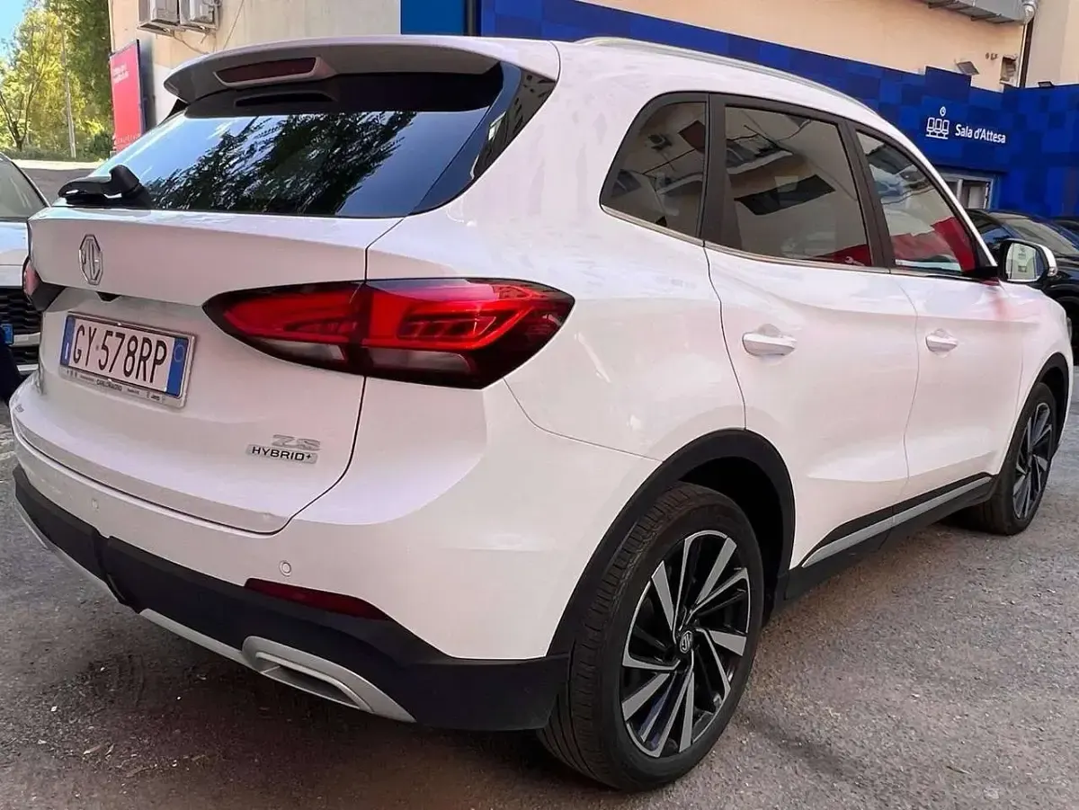 Usata MG ZS Luxury 102 CV (75 kW) 2025 Bianco SUV