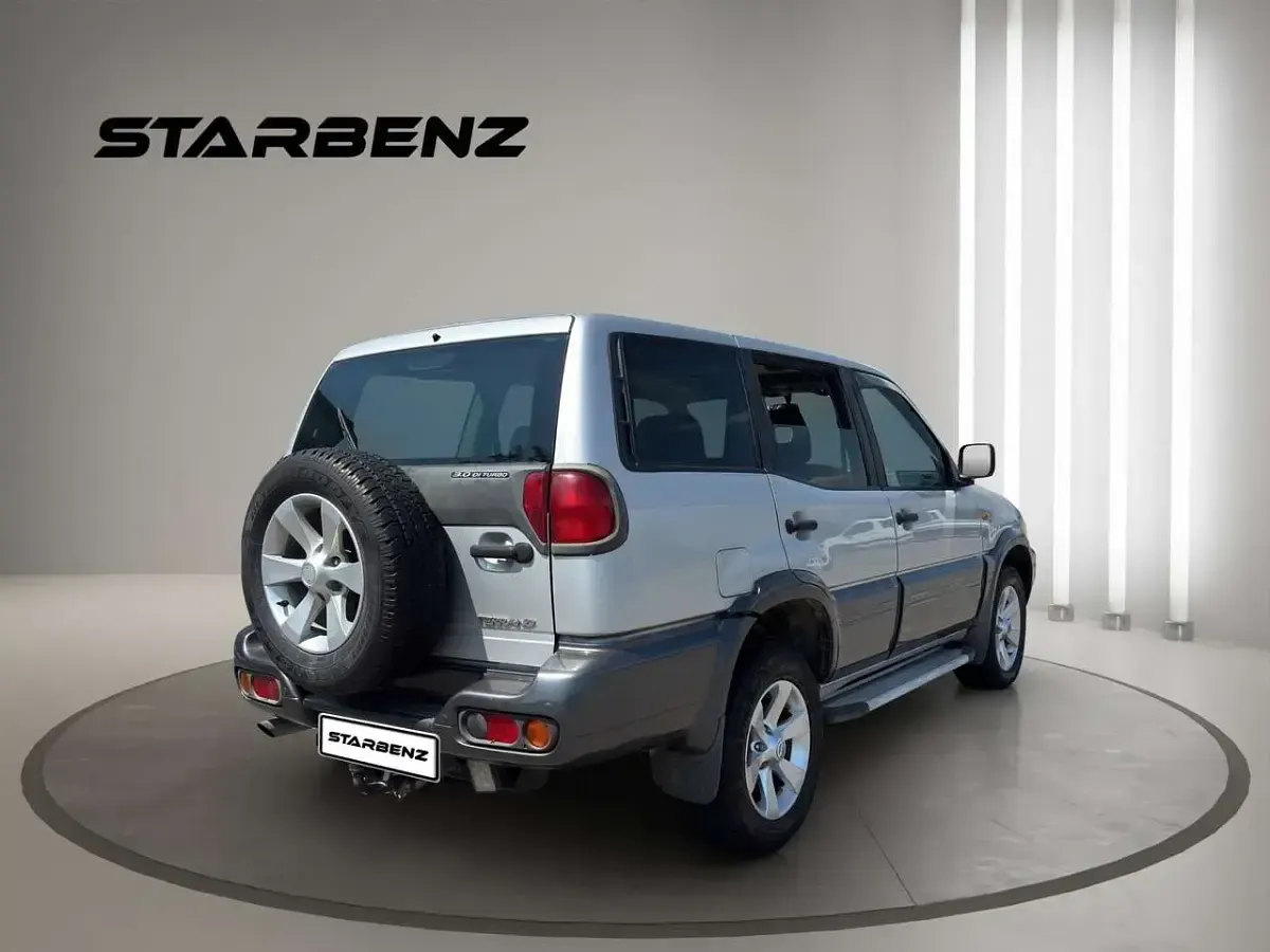 Usata Nissan Terrano 154 CV (113 kW) 2005 Grigio SUV