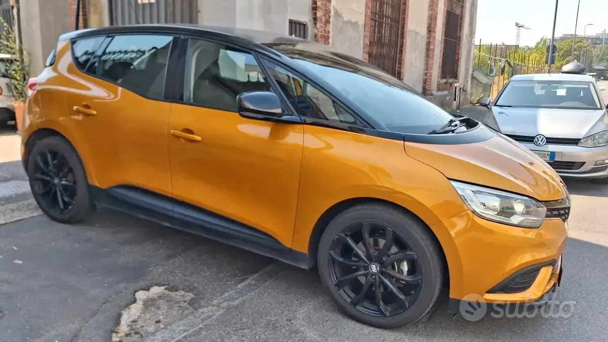 Usata Renault Scénic IV Intens 115 CV (84 kW) 2018 Marrone Monovolume