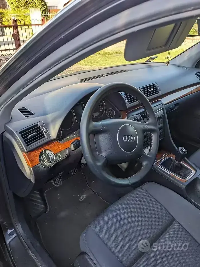 Usata Audi A4 130 CV (95 kW) 2002 Blu Berlina