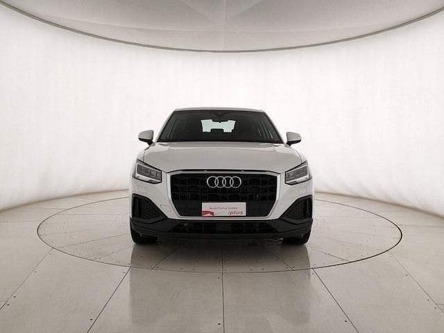 Usata Audi Q2 Business 116 CV (85 kW) 2024 Bianco arkona SUV