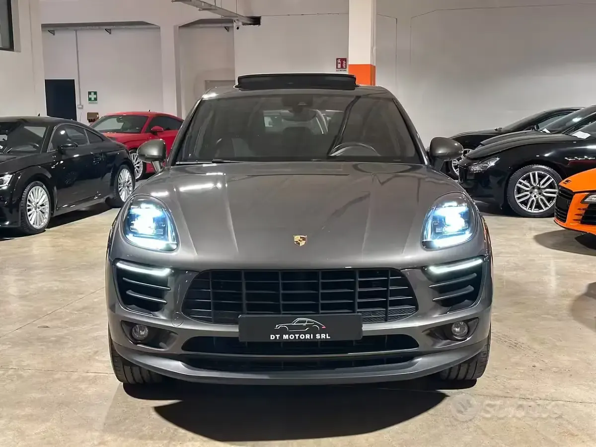 Usata Porsche Macan 252 CV (185 kW) 2018 Grigio SUV