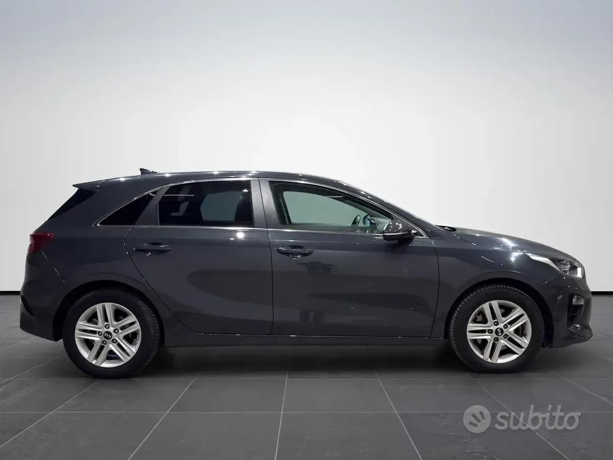 Usata Kia Ceed 140 CV (102 kW) 2019 Grigio Utilitaria
