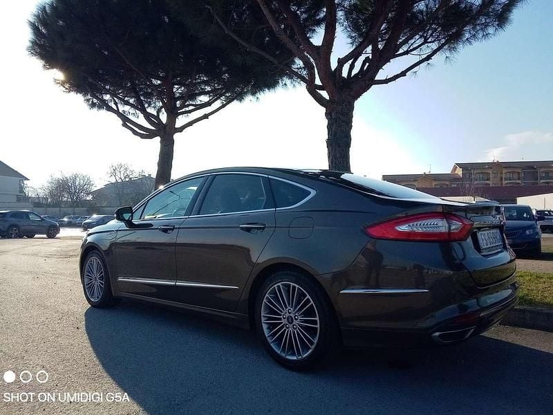 Usata Ford Mondeo Vignale 140 CV (102 kW) 2018 Bronzo Berlina