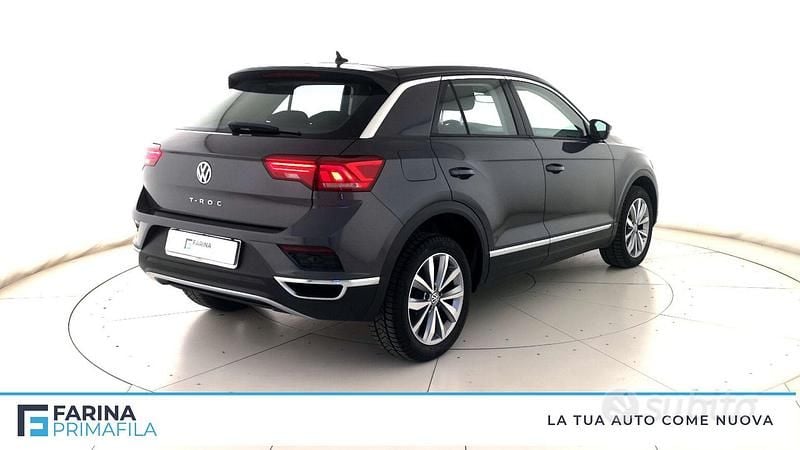 Usata VW T-Roc Style 116 CV (85 kW) 2019 Grigio scuro tetto nero SUV