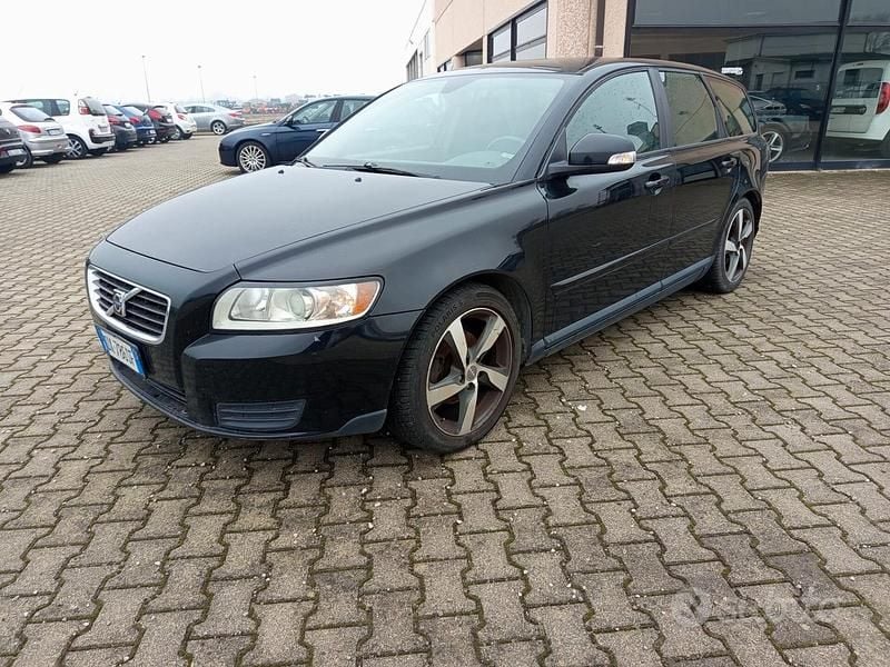 Usata Volvo V50 R-Design 108 CV (79 kW) 2009 Nero Station wagon