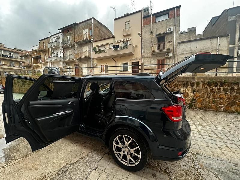 Usata Fiat Freemont 170 CV (125 kW) 2014 Blu SUV