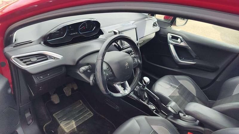 Usata Peugeot 2008 Allure 102 CV (75 kW) 2018 Rosso SUV