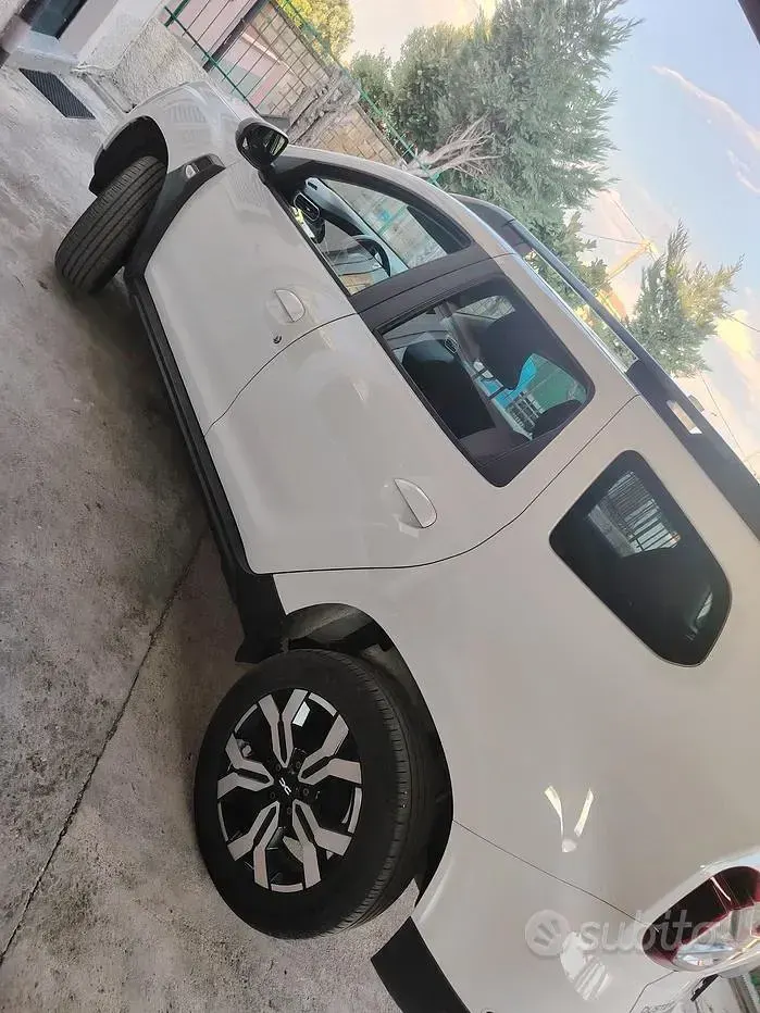Usata Dacia Duster 101 CV (74 kW) 2023 Bianco SUV