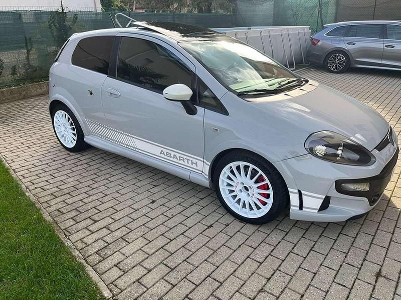 Usata Abarth Punto Evo 163 CV (119 kW) 2012 Grigio Utilitaria