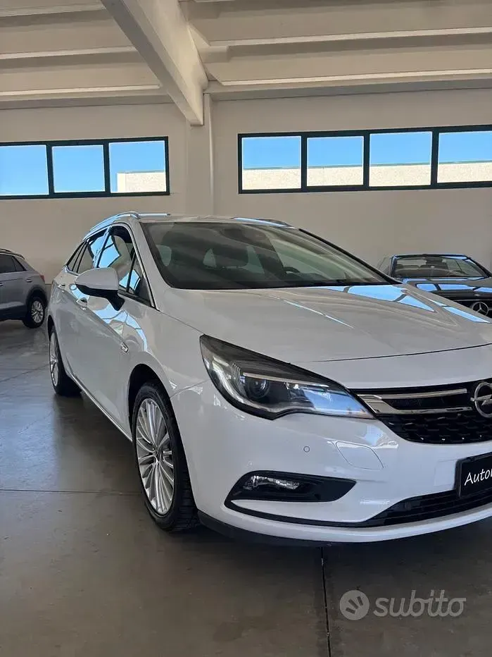 Usata Opel Astra 136 CV (100 kW) 2017 Bianco Berlina