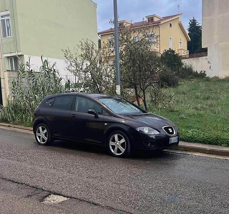 Usata Seat Leon 110 CV (80 kW) 2007 Nero Utilitaria