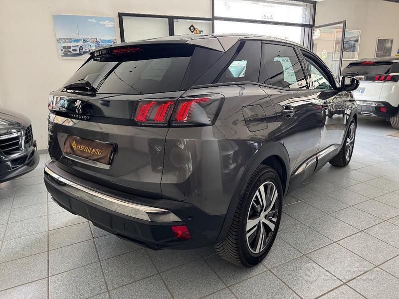 Usata Peugeot 3008 Allure 132 CV (97 kW) 2022 Grigio SUV