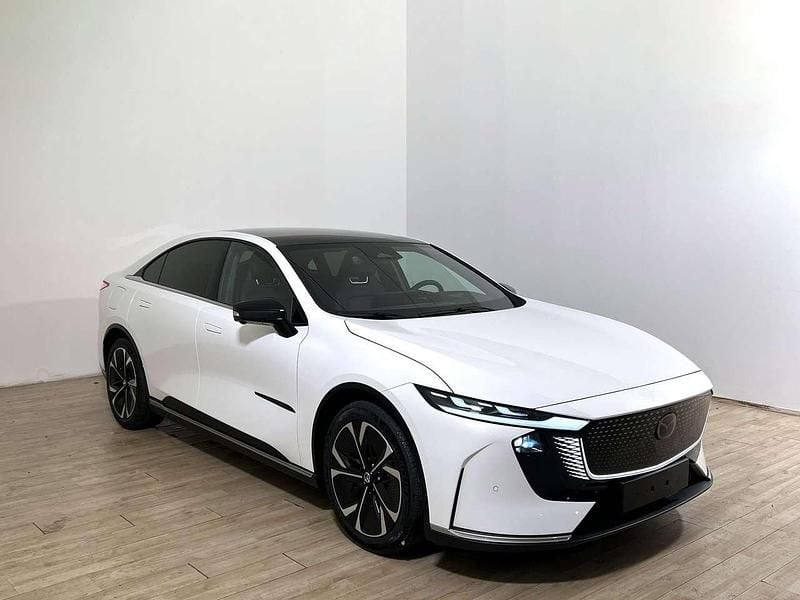 Nuova Mazda 6e Takumi-Line 189 kW (258 CV) 2026 Bianco Utilitaria