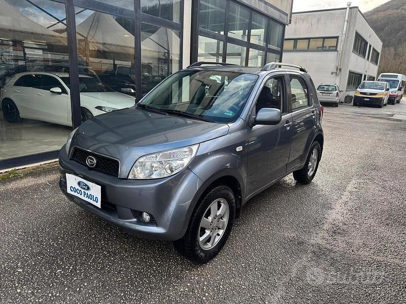 Usata Daihatsu Terios HIRO 86 CV (63 kW) 2009 Grigio SUV
