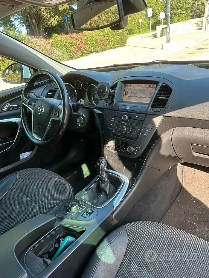 Usata Opel Insignia 160 CV (117 kW) 2010 Bianco Station wagon