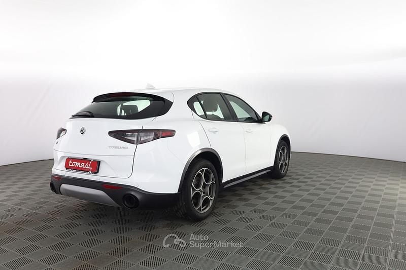 Usata Alfa Romeo Stelvio Ti 209 CV (153 kW) 2023 Bianco SUV
