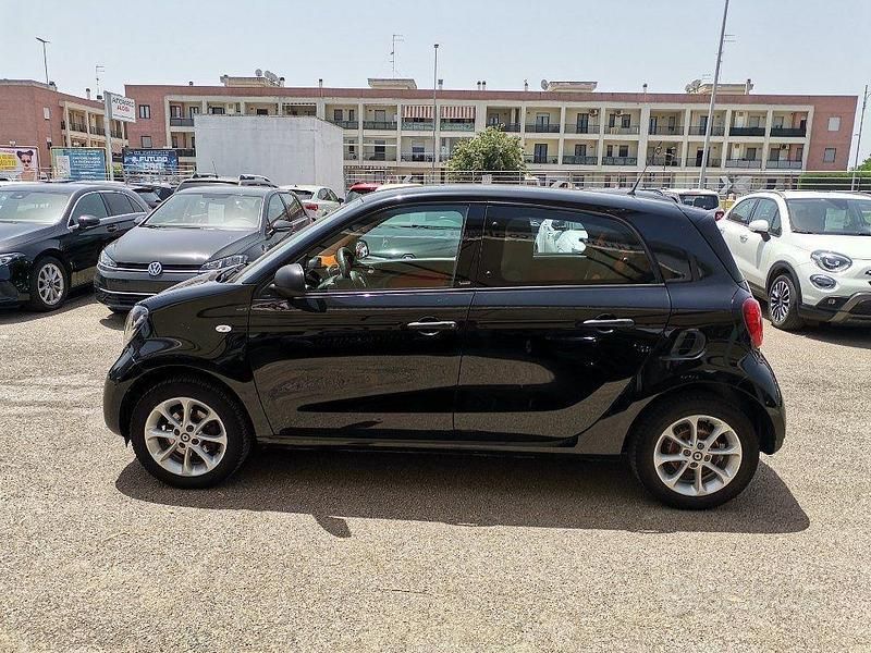 Usata Smart ForFour Passion 71 CV (52 kW) 2019 Nero Utilitaria