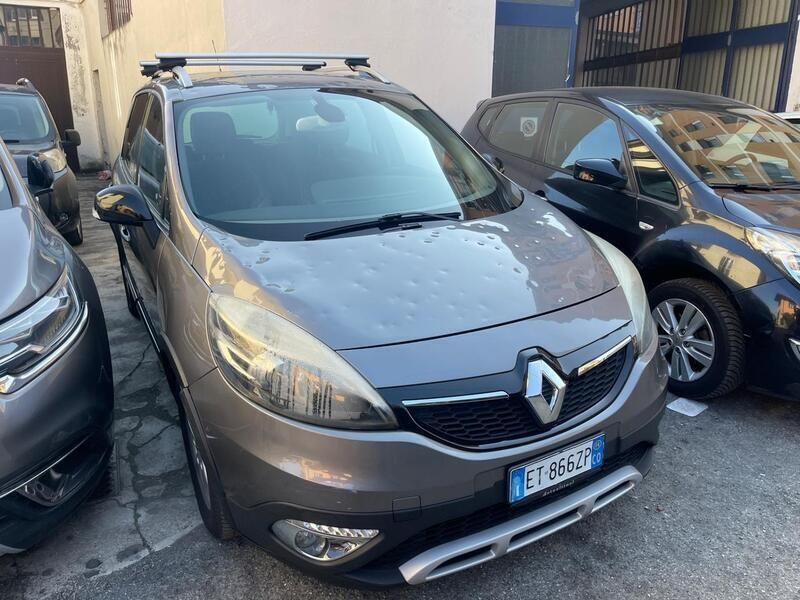 Usata Renault Scénic III XMOD 110 CV (80 kW) 2014 Grigio Monovolume