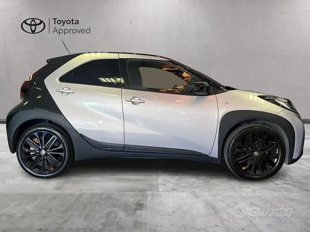 Usata Toyota Aygo X Edition 72 CV (52 kW) 2024 Bianco SUV