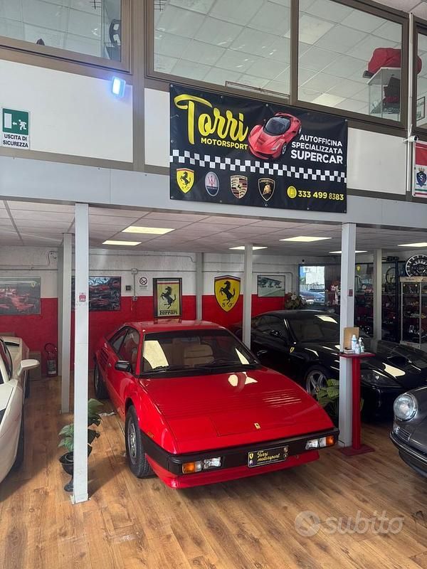 Usata Ferrari Mondial 241 CV (177 kW) 1983 Rosso Coupé
