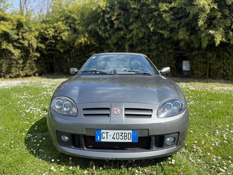 Usata MG TF 135 CV (99 kW) 2005 Grigio Cabrio