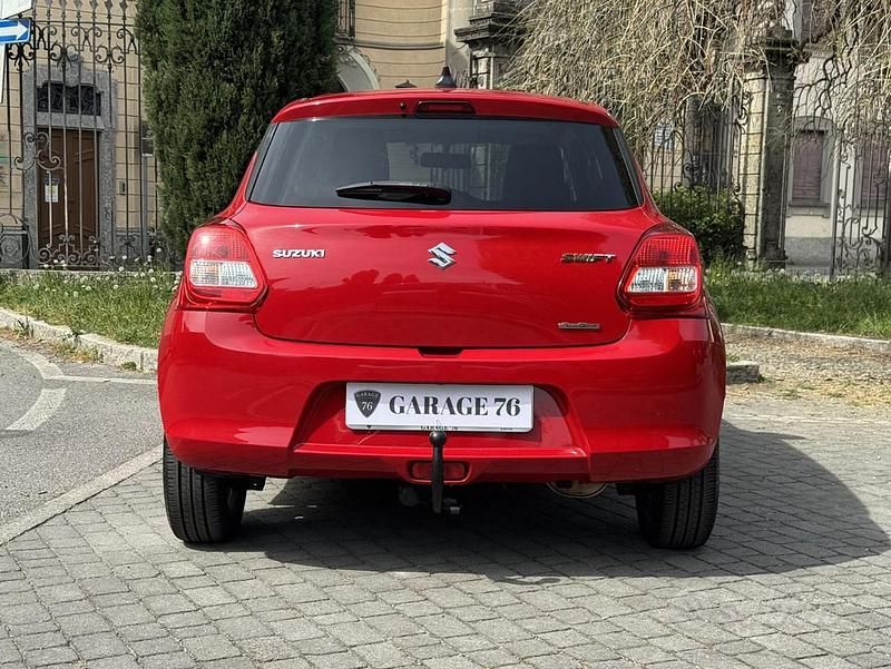 Usata Suzuki Swift 90 CV (66 kW) 2019 Rosso Utilitaria