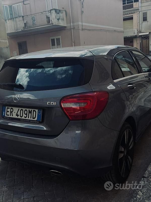 Usata Mercedes A200 136 CV (100 kW) 2013 Grigio Berlina