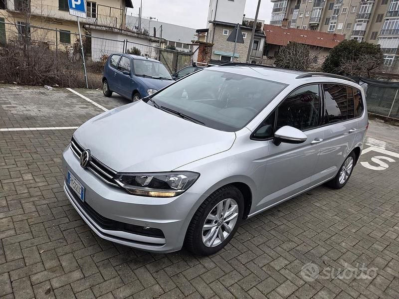 Usata VW Touran Comfortline 116 CV (85 kW) 2017 Grigio Monovolume