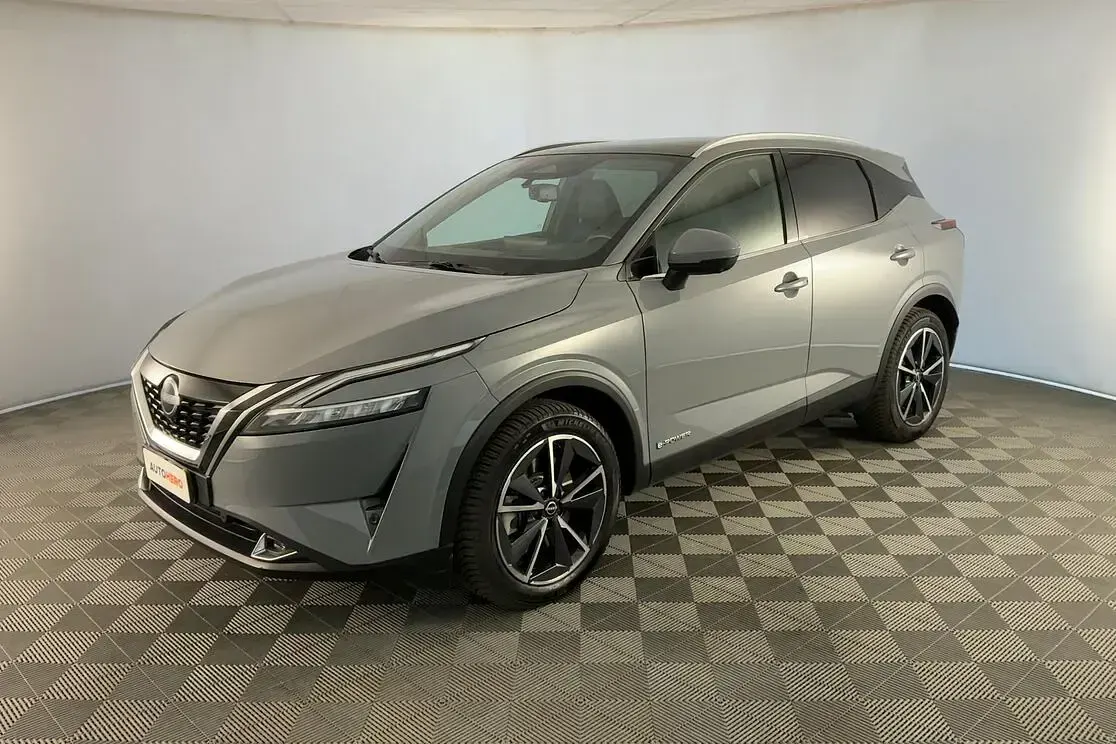 Usata Nissan Qashqai Tekna 190 CV (139 kW) 2022 Grigio SUV