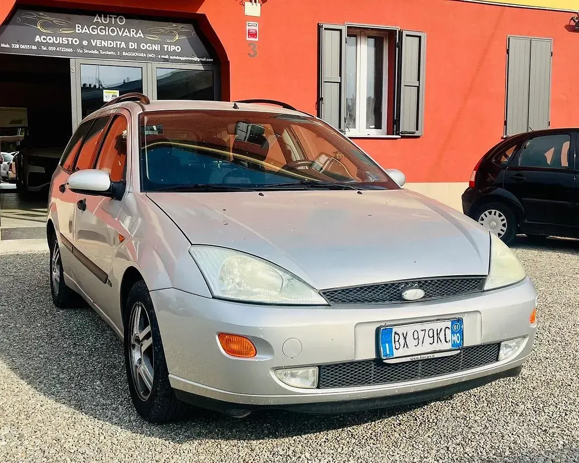 Usata Ford Focus Zetec 116 CV (85 kW) 2001 Station wagon