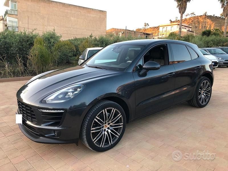 Usata Porsche Macan 253 CV (186 kW) 2018 Grigio SUV