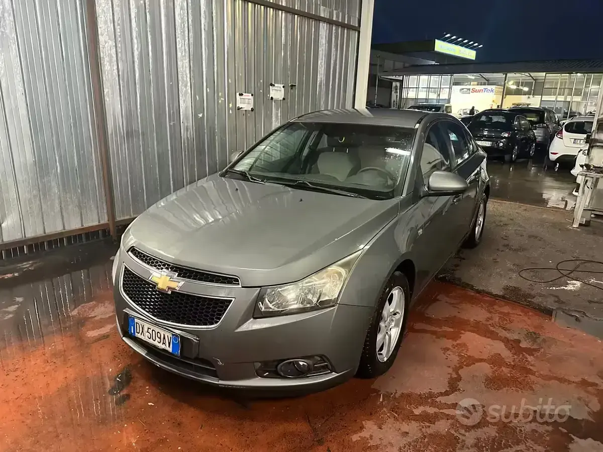 Usata Chevrolet Cruze LS 113 CV (83 kW) 2010 Grigio Berlina