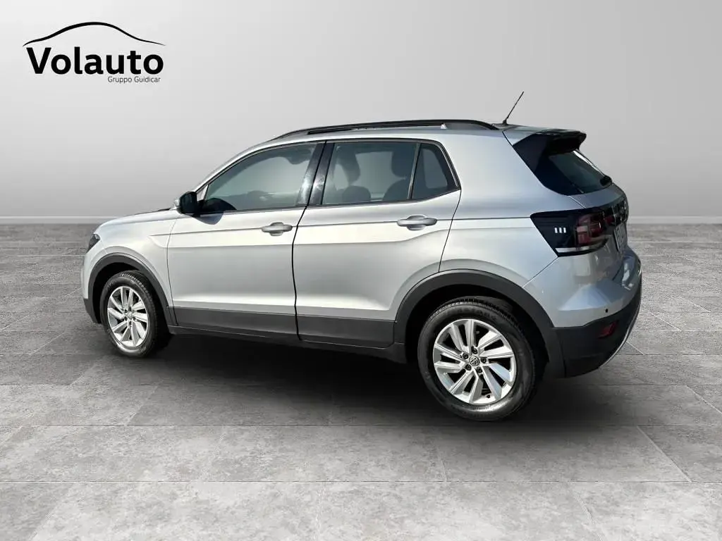 Usata VW T-Cross Advance 95 CV (69 kW) 2020 Grigio metallizzato chiaro SUV