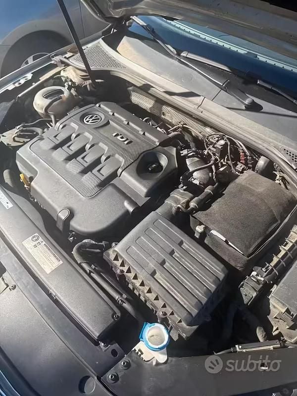 Usata VW Passat Highline 150 CV (110 kW) 2016 Grigio Station wagon