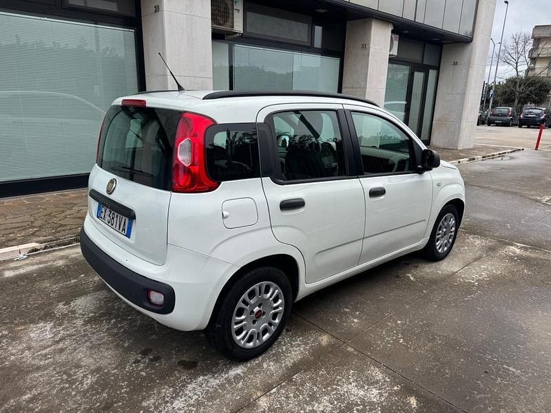 Usata Fiat Panda Lounge 75 CV (55 kW) 2015 Bianco Utilitaria