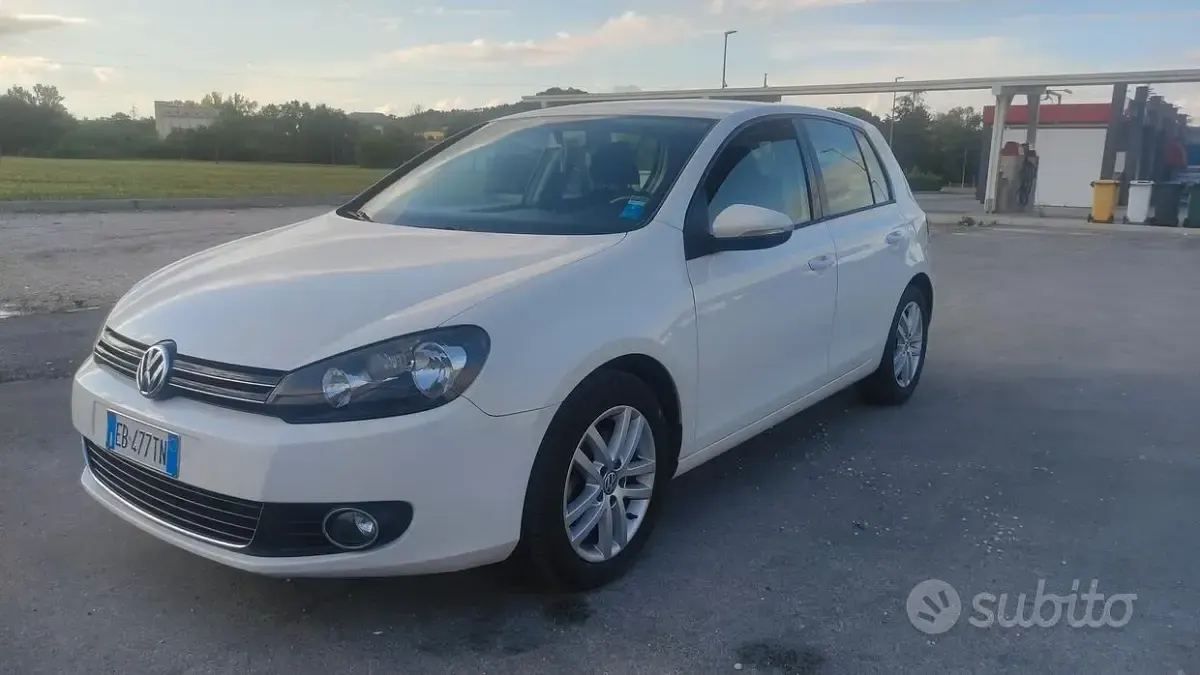 Usata VW Golf VI Highline 105 CV (77 kW) 2010 Bianco Utilitaria