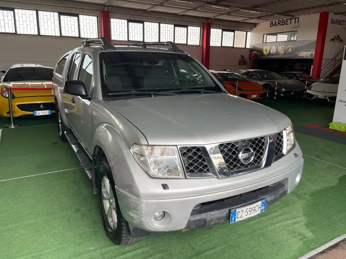 Usata Nissan Navara 171 CV (125 kW) 2006 Argento Pick-up