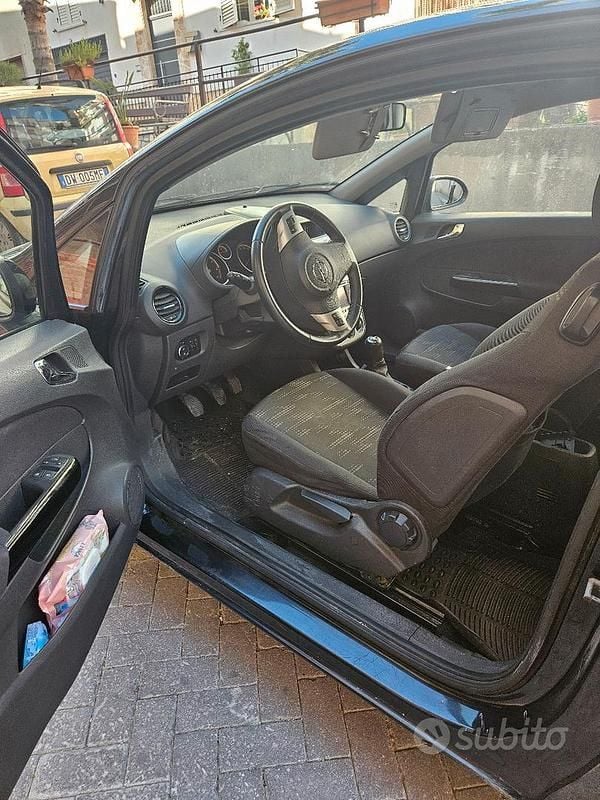 Usata Opel Corsa 95 CV (69 kW) 2022 Utilitaria